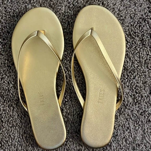 TKEES Shoes - Brand new size 6 gold Tkees